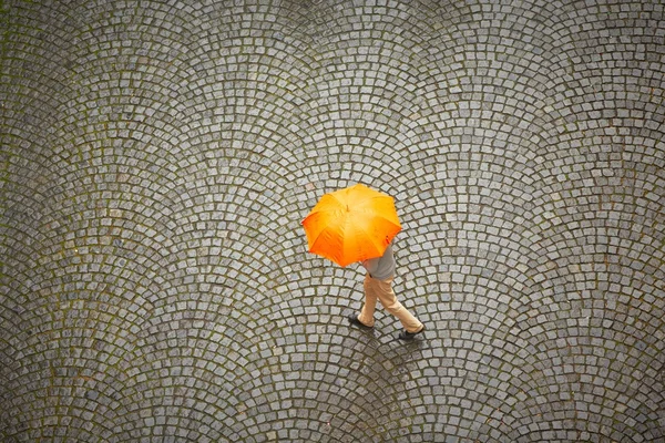 Ombrello arancione — Foto Stock