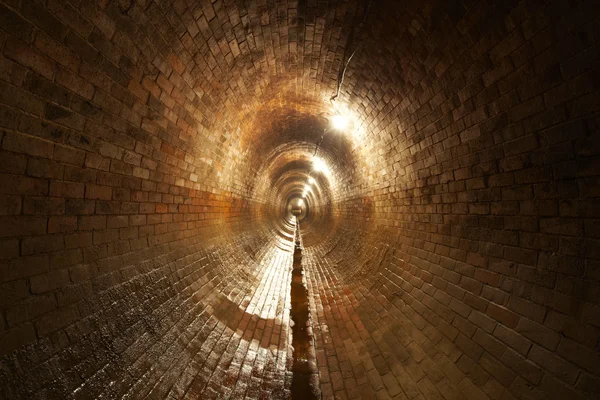 Unterirdischer Tunnel — Stockfoto