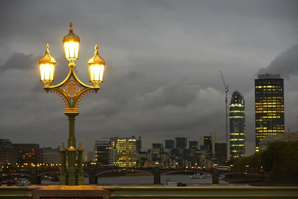London på kvällen — Stockfoto