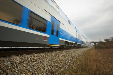 Tren.