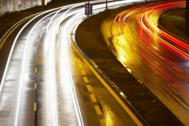 yoğun bir gece trafik