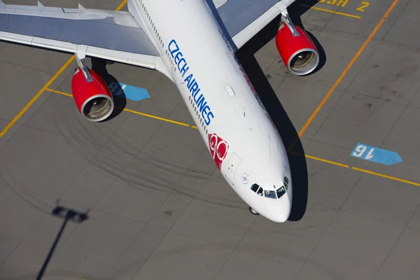 Çek Hava Yolları'nın Airbus a330 — Stok fotoğraf