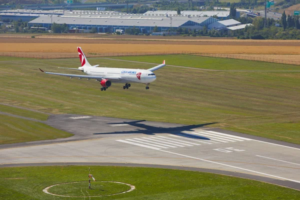 Airbus a330 czeskich linii lotniczych — Zdjęcie stockowe