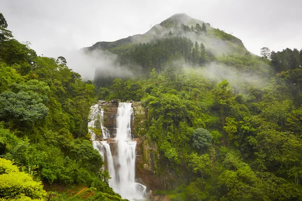 Waterfall — Stock Photo, Image