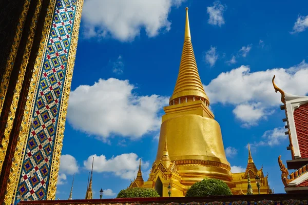 Golden pagoda — Stock Photo, Image