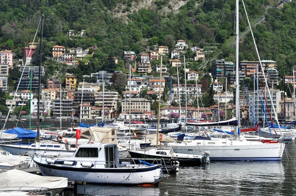Como Gölü, marina ve yerleşim