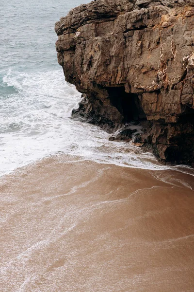 Природа Океанічні Хвилі Ущелині Гірських Порід — стокове фото