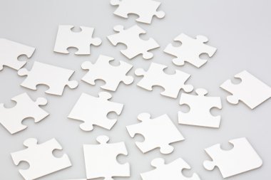 jigsaw puzzle parçaları rasgele yerleştirilmesi