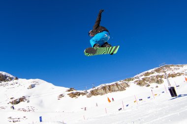 onun snowboard kapma snowboarder