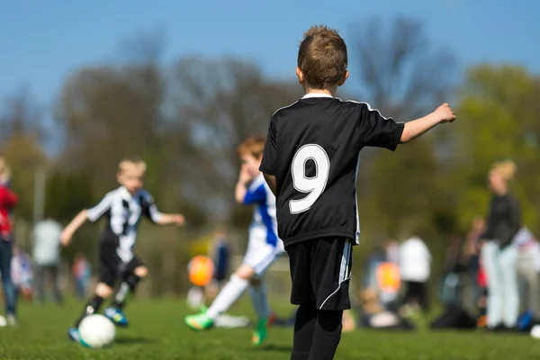 Çocuklar Futbolu — Stok fotoğraf