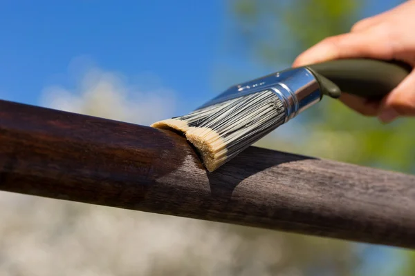 Malarstwo drewniany bannister — Zdjęcie stockowe