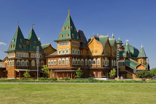 Istana kayu Tsar Alexei Mikhailovich di Kolomenskoye (rekonstruksi ) — Stok Foto