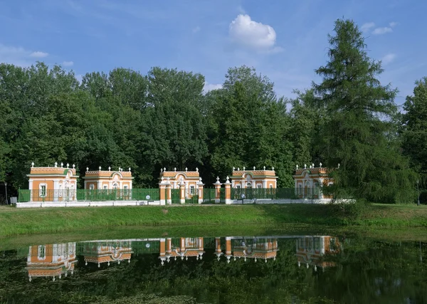 Menazherei - casas para aves aquáticas Estate Kuskovo — Fotografia de Stock