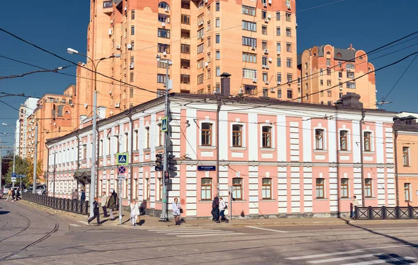 Edifício Institucional Uma Antiga Casa Construída 1898 Cruzamento Rua Tikhvinskaya — Fotografia de Stock