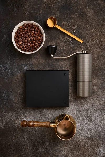 Barista Szerszámok Sötét Háttérrel Kávéfőző Koncepció Egy Kávézóban Lapos Fekvés — Stock Fotó