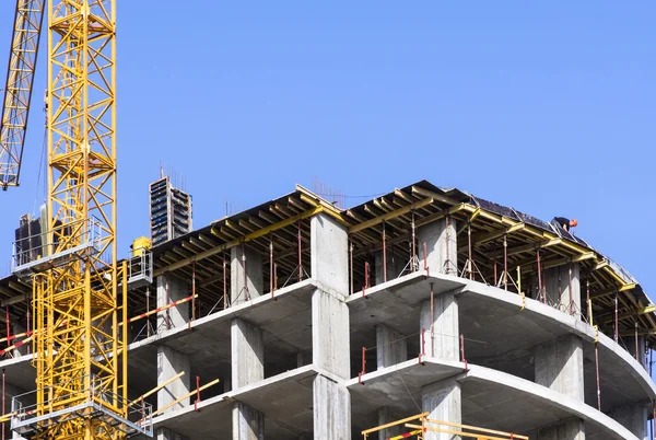 Construction of a residential building — Stock Photo, Image