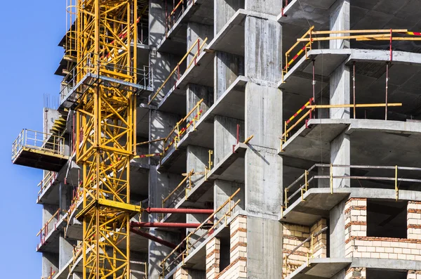 Construction of a residential building — Stock Photo, Image