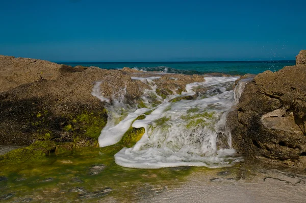 Rushing Water over rocks — Stock Photo, Image