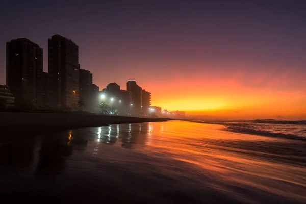 Playa Barra Tijuca Amanecer Con Edificios Apartamentos Frente Océano Río — Foto de Stock