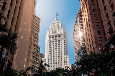 Sao Paulo, Brezilya - 27 Temmuz 2022: Banespa olarak da bilinen Altino Arantes Binası, Sao Paulo Eyaleti Merkez Binası olarak inşa edildi ve şu anda Santander Bank 'ı barındırıyor..