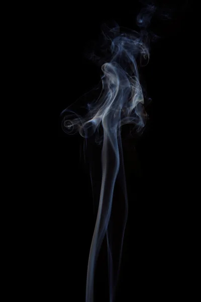 Weißer Rauch auf schwarzem Hintergrund - White smoke on black b — Stock Photo, Image