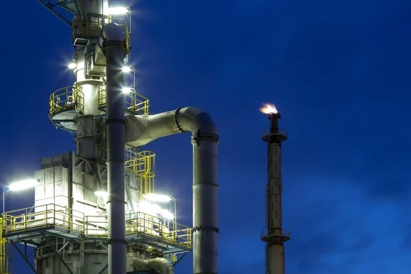 Chemical plant at night — Stock Photo, Image