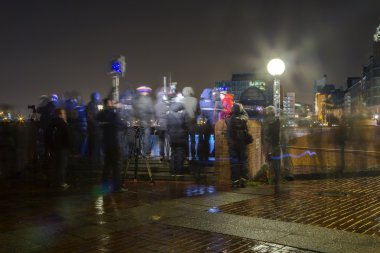 Kasırga bestelenen sonra sular altında Balık pazarı, canlı yayın