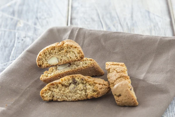 peçete üzerinde bisküvi