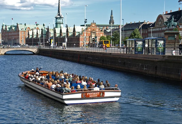 Guided canal tour copenhagen — Stock Photo, Image