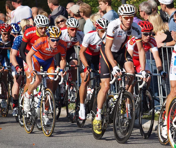 Elite renners wegwedstrijd — Stockfoto