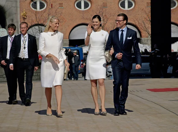 Princesse Mette-Marit, Princesse Victoria et Prince Daniel — Photo