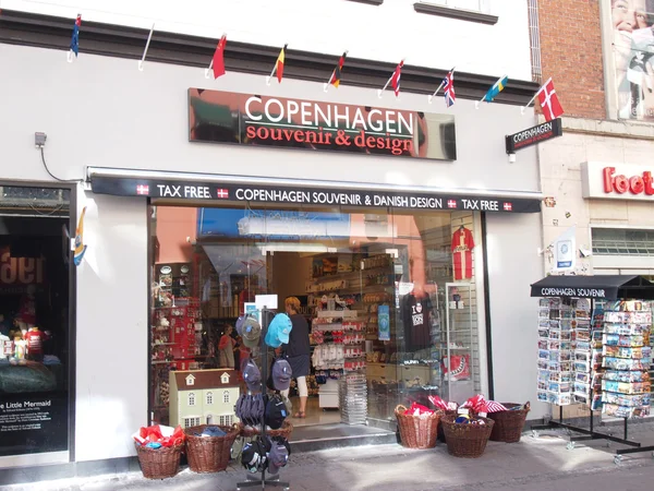 Hediyelik eşya dükkanı Kopenhag Danimarka - Stok İmaj