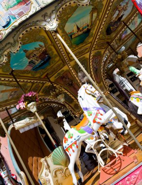 Carousel atlıkarınca