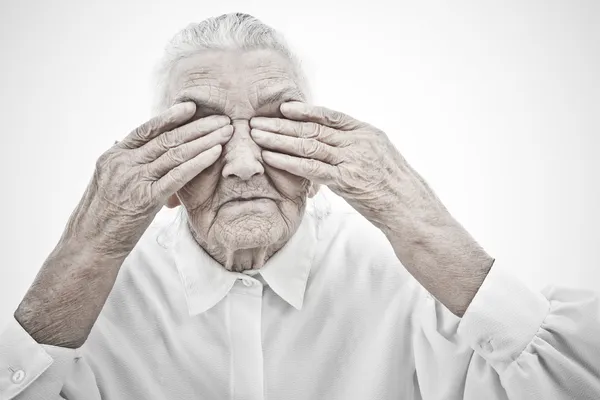 Oma is blind — Stockfoto