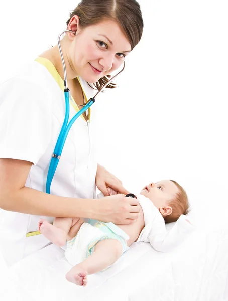 Examen de bébé avec stéthoscope — Photo