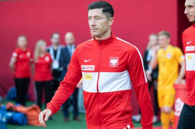 WROCLAW, POLAND - 1 Haziran 2022: UEFA Uluslar Ligi A Grubu 4. Polonya kaptanı Robert Lewandowski maçtan önce.