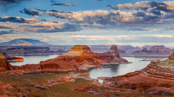 Vista desde el punto Alstrom en Gunsight Butte y Lake Powell, Arizona —  Fotos de Stock