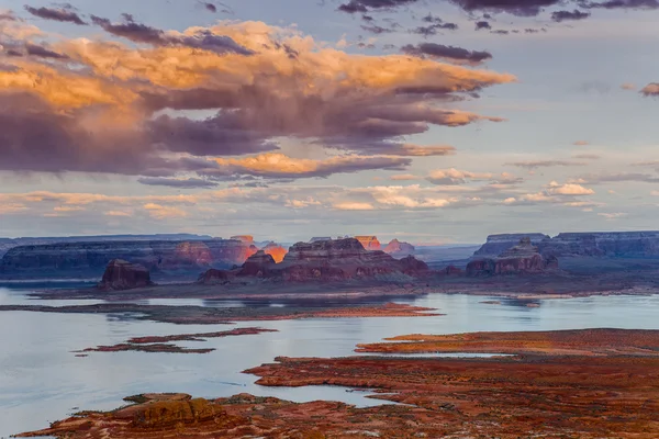 Vista desde el punto Alstrom en Gunsight Butte y Lake Powell, Arizona —  Fotos de Stock