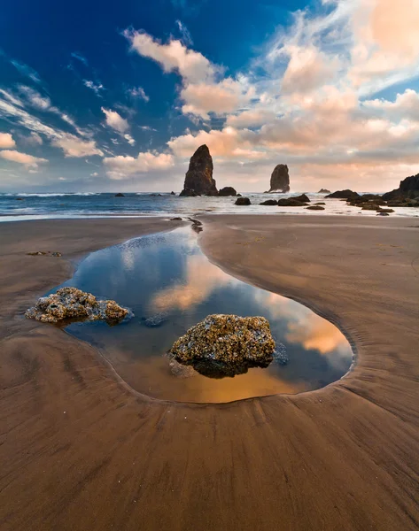 Haystack Rock — Stock Photo, Image