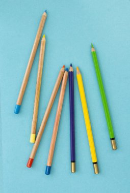 renkli kalemler