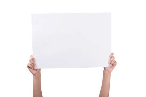 Manos de mujer sosteniendo blanco vacío en blanco — Foto de Stock
