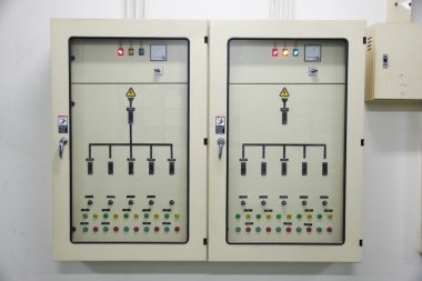 Elektrik enerjisini kontrol kabini.