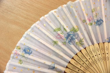 Focus Çin yelpaze çiçek deseni.