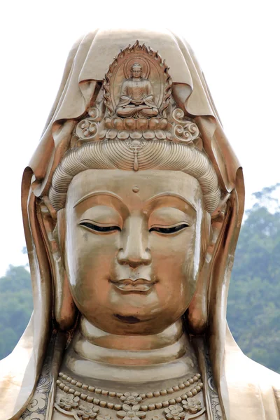 Guanyin gemaakt van messing. — Stockfoto