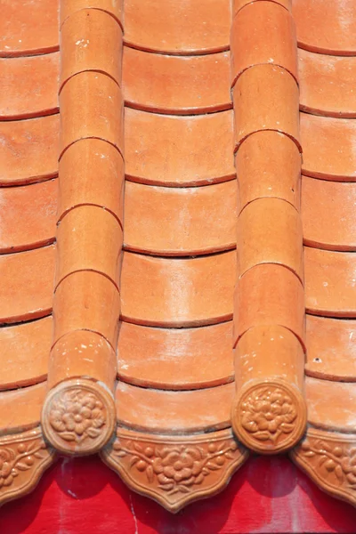 Oranžové deska střecha. — Stock fotografie