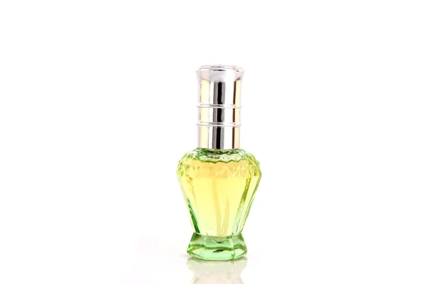 Yeşil parfüm şişesi. — Stok fotoğraf