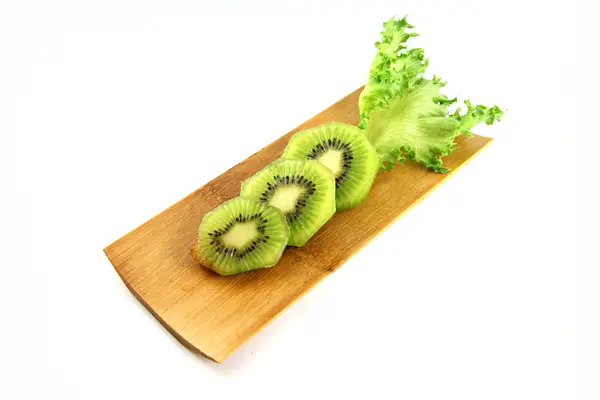 Kiwifruit ломтики на куски . — стоковое фото