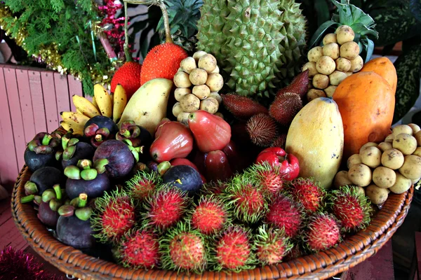 Frutas mistas na Tailândia . — Fotografia de Stock