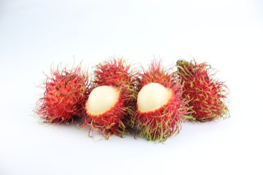 Rambutan meyve soyulmuş.