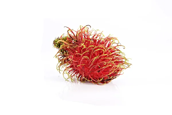 Rambutan fruit op de witte achtergrond. — Stockfoto